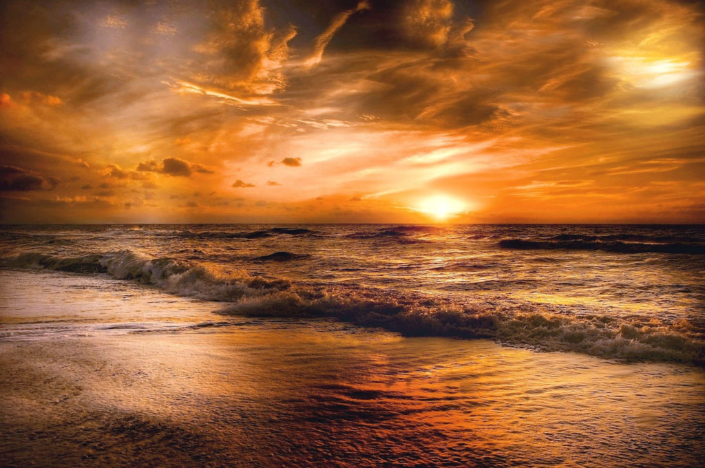 Sonnenuntergang vor dem Meer